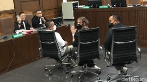 Teguran ke Nia Ramadhani-Ardi Bakrie Usai Telat Sidang Karena Diare