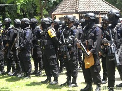 700 Personel TNI-Polri Halau Siap Massa ke Reuni 212 di Manahan Solo