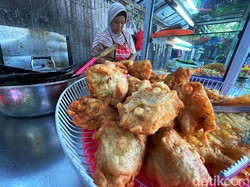 Tahu-Tempe Langka, Tukang Gorengan-Tahu Gejrot di Ciputat Mau Ikut Mogok
