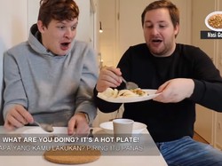 Begini Keseruan Pelajar di Jerman Saat Cicip Gorengan dan Opor Ayam