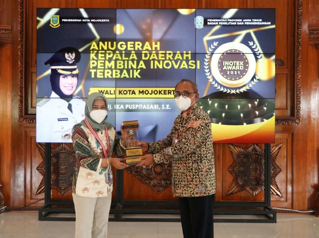 Pemkot Mojokerto Raih Penghargaan Inotek Award 2021 Pemkot Mojokerto Raih Penghargaan Inotek Award 2021