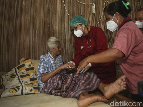 Periksa Kesehatan Gratis Untuk Lansia di Kupang