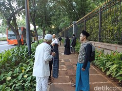 Reuni 212 Dilarang, Massa Tetap Berdatangan Lewat Kebon Sirih