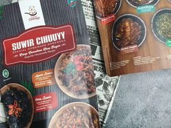 Resign dari Bank, Wanita Ini Raup Puluhan Juta dari Jualan Sambal-Rendang