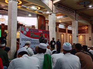 Massa Reuni 212 di Medan Tuntut Habib Rizieq Dibebaskan Massa Reuni 212 di Medan Tuntut Habib Rizieq Dibebaskan