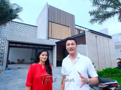 9 Potret Rumah Mewah Titi Kamal dan Christian Sugiono, Bak Resor Berbintang