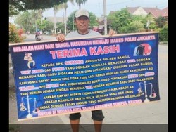 Pria Viral Bawa Banner Berawal dari Sajam Berujung Narkoba, Begini Kronologinya