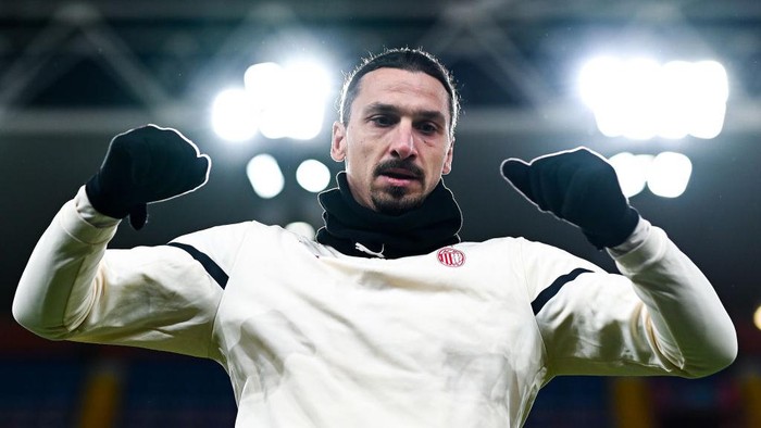 Zlatan Ibrahimovic GENOA, ITALY - DECEMBER 1: Zlatan Ibrahimovic of Milan in action during his warm-up session before the Serie A match between Genoa CFC and AC Milan at Stadio Luigi Ferraris on December 1, 2021 in Genoa, Italy. (Photo by Getty Images)