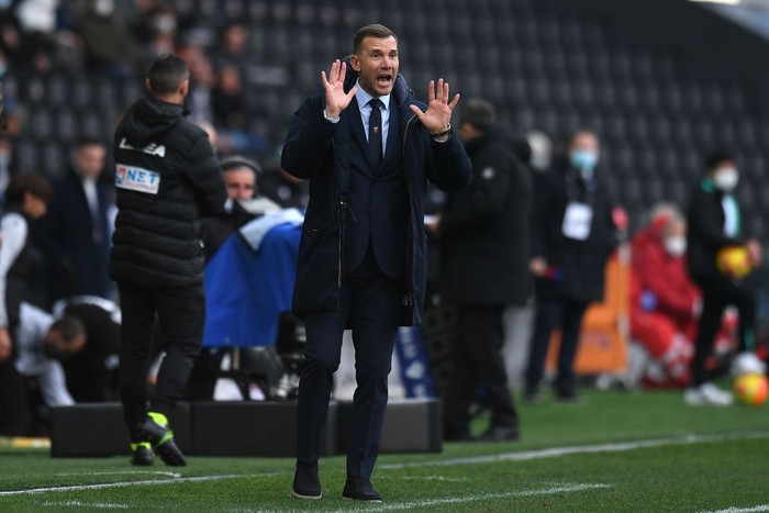 UDINE, ITALY - NOVEMBER 28: Andriy Shevchenko head coach of Genoa CFC looks on during the Serie A match between Udinese Calcio and Genoa CFC at Dacia Arena on November 28, 2021 in Udine, Italy. (Photo by Alessandro Sabattini/Getty Images)