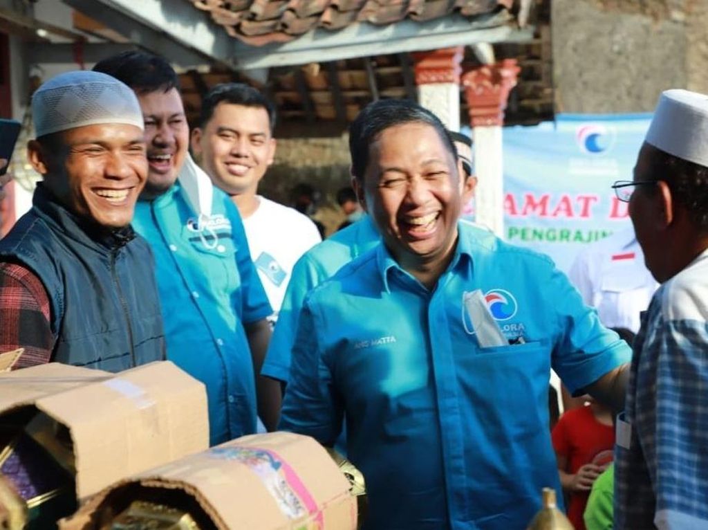 Anis Matta Dorong Ponpes Jadi Basis Pembangunan Identitas Nasional Anis Matta Dorong Ponpes Jadi Basis Pembangunan Identitas Nasional