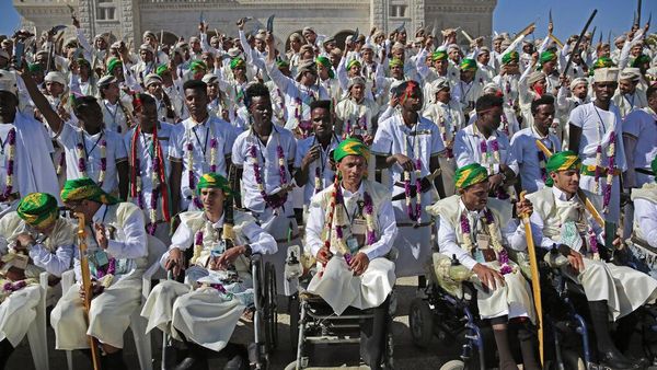 Saat Ribuan Pria di Yaman Ikut Nikah Massal yang Digelar Houthi