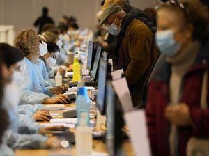 Omicron Bikin Perusahaan Raksasa Pusing Atur Karyawan