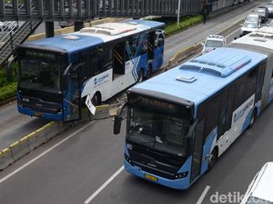 Ada Apa dengan TransJakarta? Ada Apa dengan TransJakarta?
