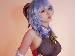 Clarissa Punipun Si Cosplayer Kutu Buku yang Berprestasi