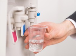 Cara Merawat Dispenser Agar Air Tidak Bau