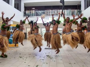 Fiji Terima Turis Asing Lagi Fiji Terima Turis Asing Lagi