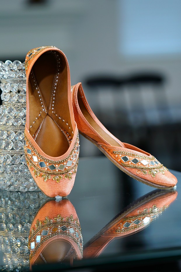 Flat Wedding Shoes Bisa Dicoba Juga/Foto: Pexels/Baljit Johal