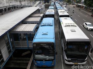 Jakarta PPKM Level 2, Simak Perubahan Jam Operasional Angkutan Umum Jakarta PPKM Level 2, Simak Perubahan Jam Operasional Angkutan Umum
