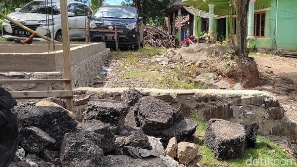 Buntut Konflik Pilkades, Jalan di Desa Pandeglang Diblokir Warga