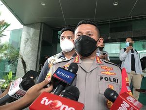 Polisi Sebut Sumber Api Kebakaran Gedung Cyber 1 dari Panel Kabel Polisi Sebut Sumber Api Kebakaran Gedung Cyber 1 dari Panel Kabel