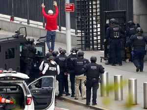 Menegangkan! Penangkapan Pria Bawa Shotgun di Depan Markas PBB