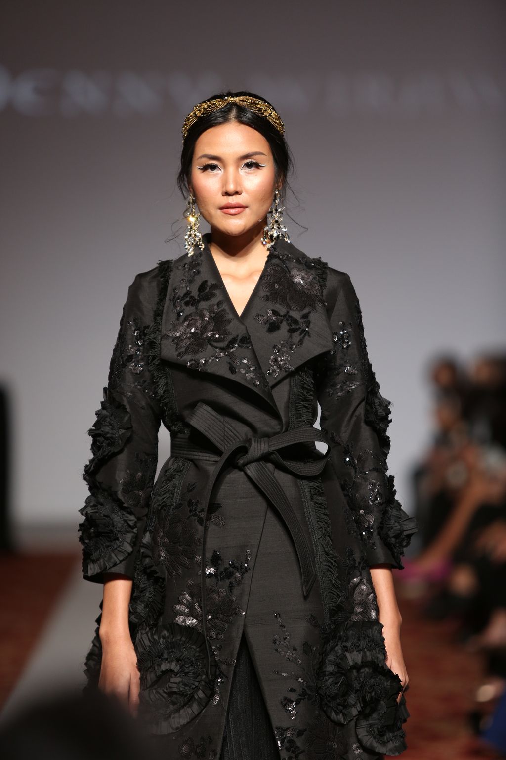 Koleksi 'Niti Senja' Denny Wirawan