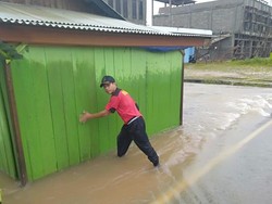 Cuaca Ekstrem, 6 Kelompok Nelayan Hilang Kontak di Natuna