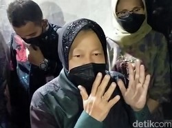Mensos Risma Rawat Bocah Disabilitas Korban Penganiayaan di Sukabumi
