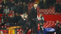 Di akhir laga MU vs Arsenal, Michael Carrick juga mengumumkan kepergiannya dari Setan Merah setelah jadi caretaker sembari menunggu Rangnick datang. (Foto: AP/Dave Thompson)