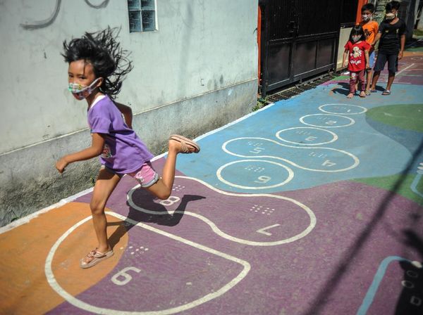Unik! Mural Edukasi Jadi Sarana Bermain Anak