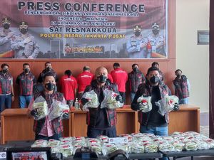 Polres Jakpus Sita Sabu Senilai Rp 91 M dari Bandar Penabrak Polisi Polres Jakpus Sita Sabu Senilai Rp 91 M dari Bandar Penabrak Polisi