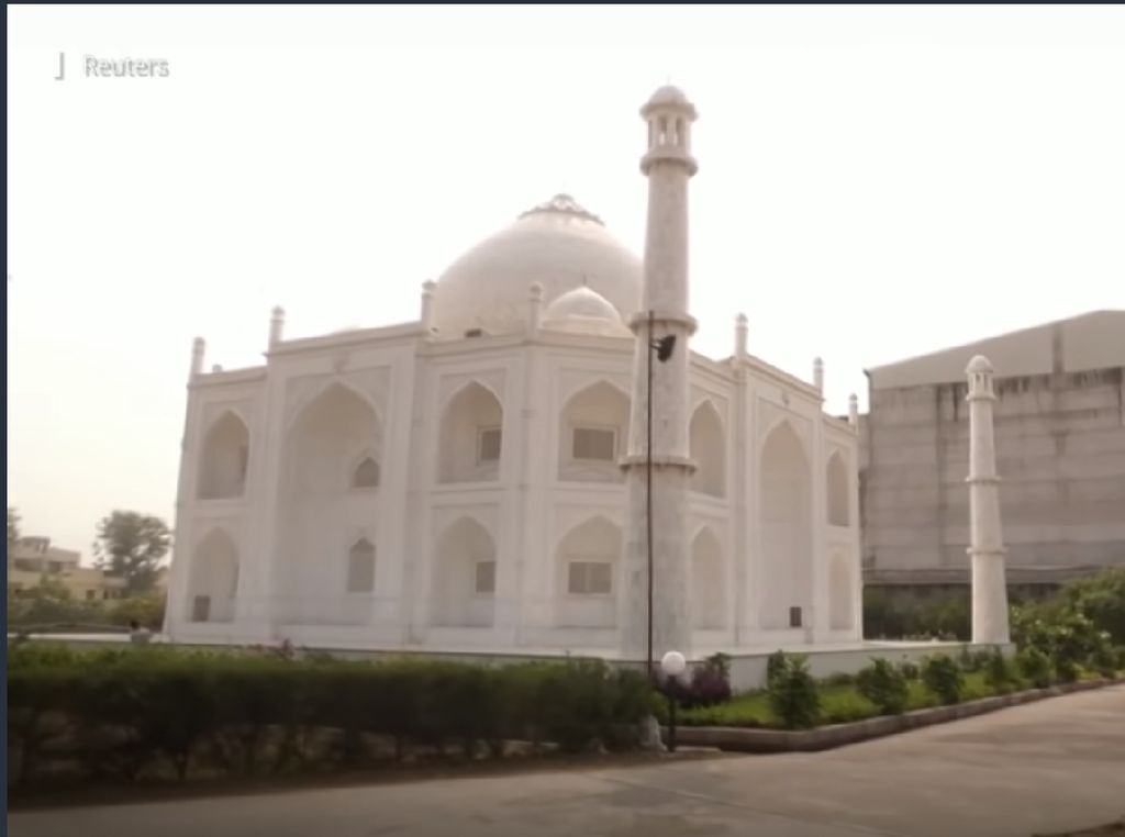 Foto: Replika Taj Mahal Dibangun Suami sebagai Tanda Cinta untuk Istri