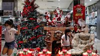 Semarak Natal Mulai Terlihat di Pusat Perbelanjaan