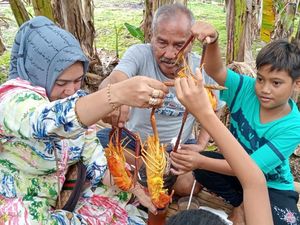 Sensasi Kuliner Ndeso Ikan Conggah di Pinggir Bengawan Solo Lamongan Sensasi Kuliner Ndeso Ikan Conggah di Pinggir Bengawan Solo Lamongan
