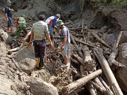 Pipa Diterjang Lahar Merapi, BPBD Kirim Air Bersih ke Warga KRB Klaten