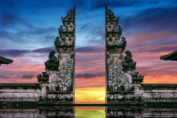 Bali dapat digunakan sebagai tempat liburan yang melepas penat dengan keindahan alami dan nilai budayanya.