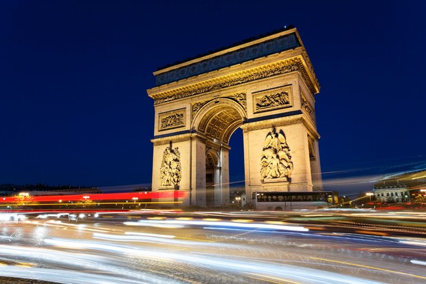 Paris menjadi tempat liburan yang mewah dan penuh sejarah untuk dinikmati keindahannya.