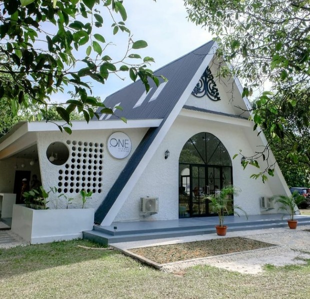 Tempat nongkrong asyik di Pekanbaru/ Foto: Instagram @onealumnicoffee Tempat nongkrong asyik di Pekanbaru