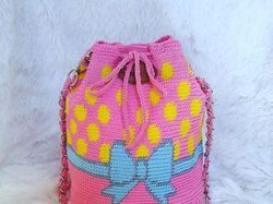 Top! Wanita Ini Raup Cuan Modal Iseng Rajut Benang