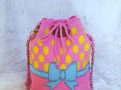 Top! Wanita Ini Raup Cuan Modal Iseng Rajut Benang