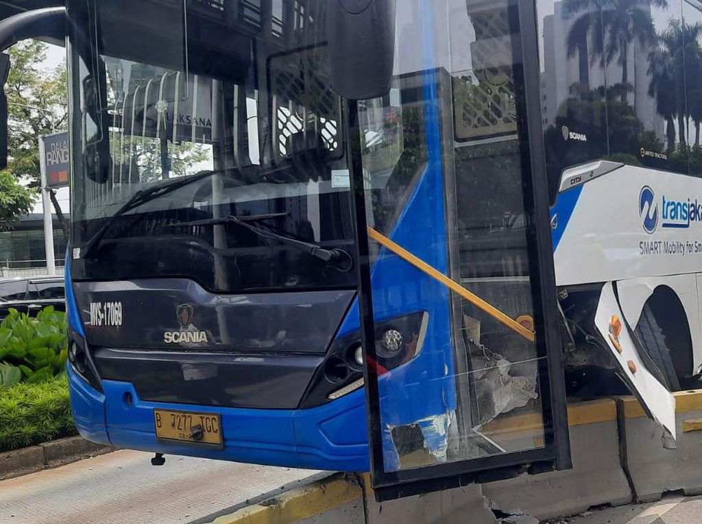 Kenapa Bus TransJakarta Sering Kecelakaan?