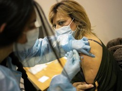 Melihat Eksperimen Pengujian Sampel Omicron di Inggris