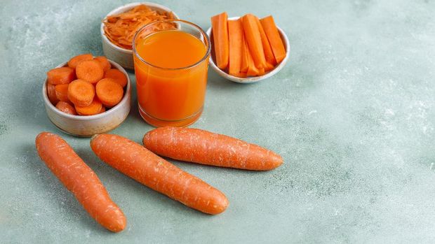 Carrots to prevent premature blindness