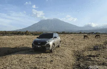 Jati Diri Wuling Almaz Turbo di Savana Tianyar Bali