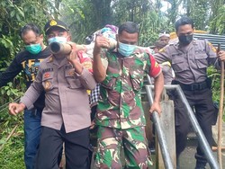 Bule Prancis Tewas Saat Ikut Ritual Naik ke Pura di Atas Bukit di Bali