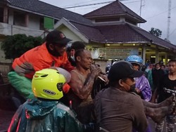 Kepala BNPB Ungkap Sederet Hambatan Evakuasi Akibat Erupsi Semeru