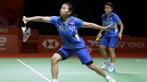 Pasangan ganda putri, Greysia Polii/Apriyani Rahayu bertarung dengan Nami Matsuyama/Chiharu Shida di Bali International Convention Centre & Westin Resort, Nusa Dua, Bali, Sabtu (4/12), Greysia/Apriyani kandas di tangan duet Jepang, Nami Matsuyama/Chiharu Shida dengan skor 14-21, 21-13, 21-23 dalam tempo 76 menit. Dok. PBSI