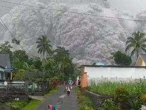 Kumpulan Bacaan Doa saat Gunung Meletus Beserta Artinya Kumpulan Bacaan Doa saat Gunung Meletus Beserta Artinya