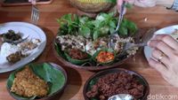 Ingkung Gurame yang Gurih Creamy Ini Jadi Favorit di Bantul