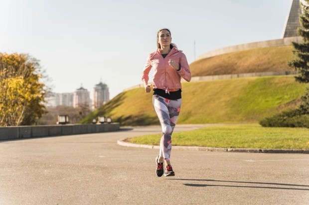 Ilustrasi latihan fisik/ Foto: Freepik.com